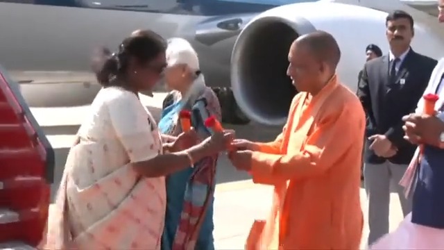 'नए उत्तर प्रदेश' में आपका हार्दिक स्वागत व अभिनंदन मा. राष्ट्रपति जी...