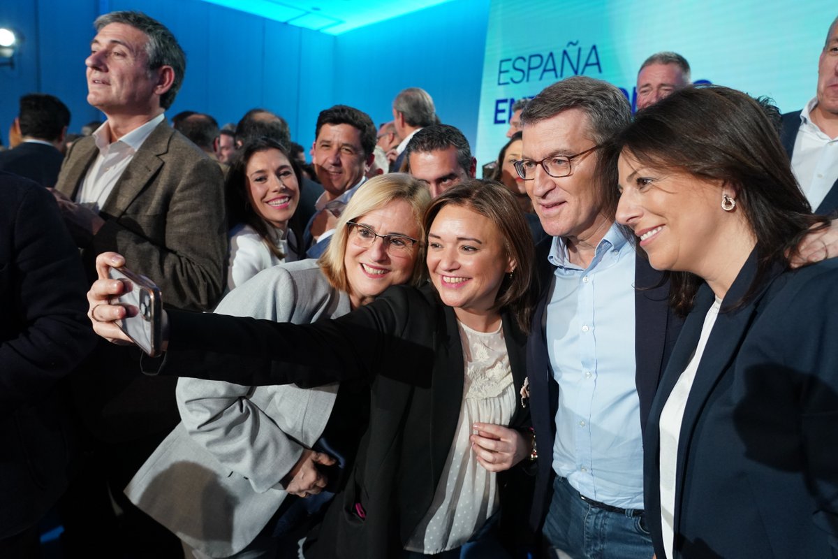 España tiene que dar un paso adelante, abrir un nuevo momento político y dejar atrás lo que debe formar parte del pasado. Cada vez más españoles se acercan a nosotros porque creen que su país necesita dar un paso adelante, y solo cabe una única respuesta: lo haremos #EntreTodos