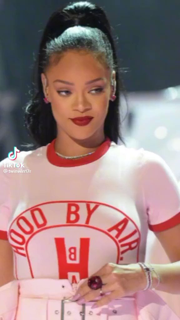 ES HOY, ES HOY!! Hoy vuelve Rihanna, jamás estuve tan feliz de ver un deporte como hoy 😪