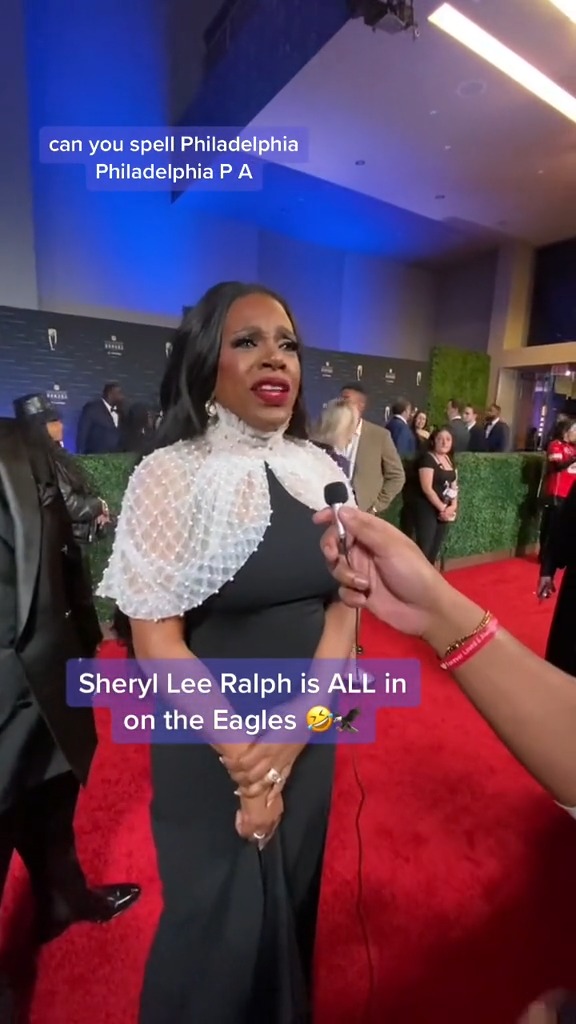 We know who sheryl lee ralph is rooting for, who you got? #SuperBowl 🏈// 🎥: Yahoo Sports