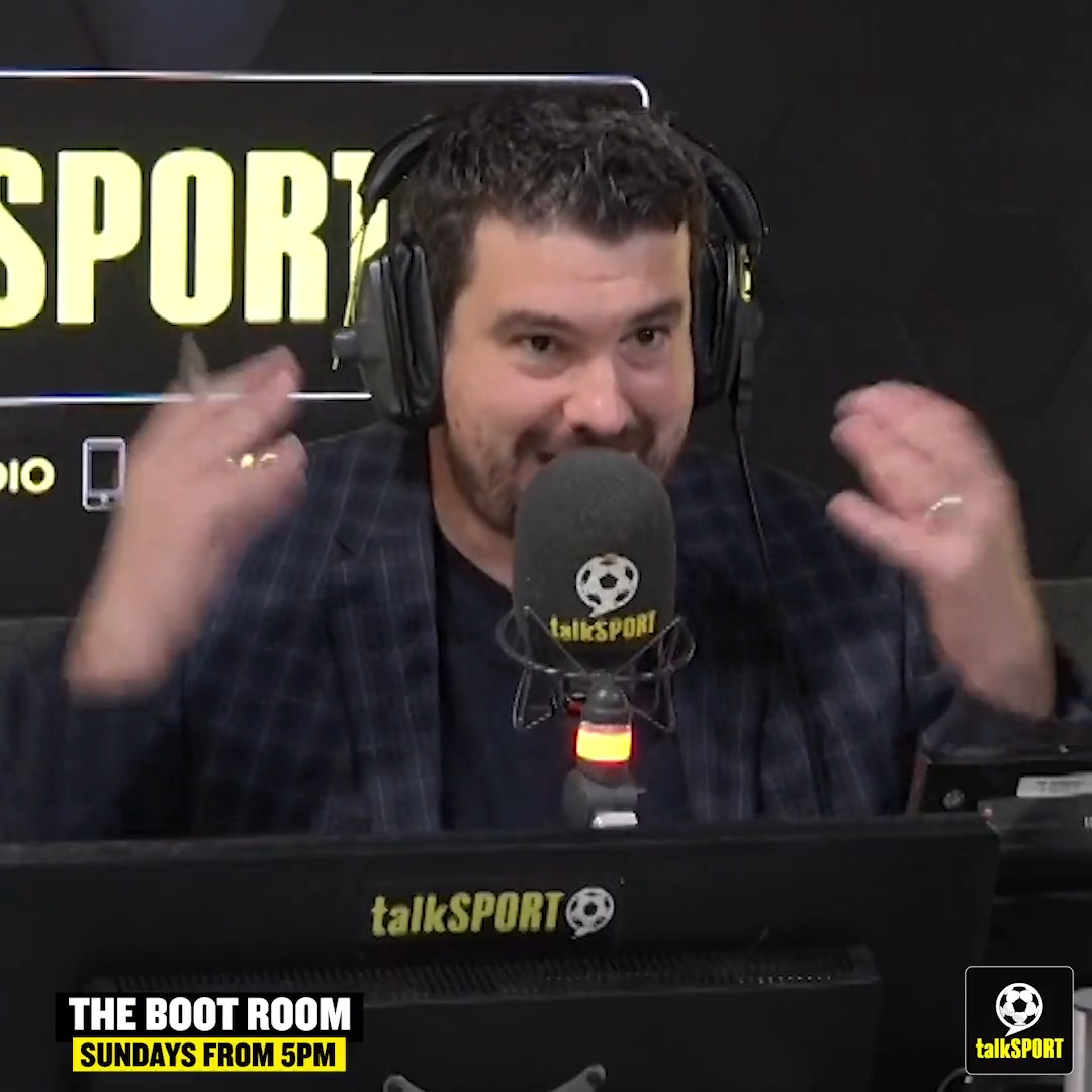 😳 “This is the biggest, best and richest league in the world and you are making basic errors?!” 👀 “VAR is making the Premier League a LAUGHING STOCK!” Alex Crook ⚽️🎙 doesn’t hold back when discussing VAR’s decisions in the #PL!