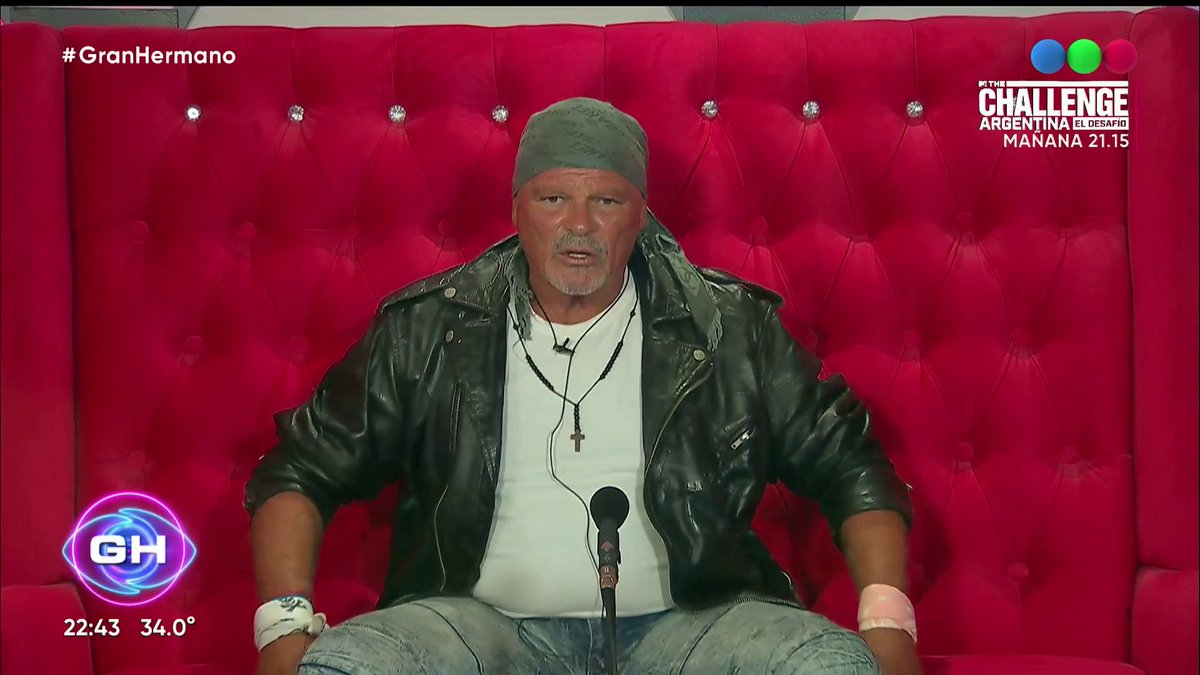 "Yo no soy político" 😱 Walter le habló a sus seguidores y les dijo que quiere quedarse en la casa de #GranHermano 👉 Mirá #GH2022 gratis, las 24hs y en vivo por