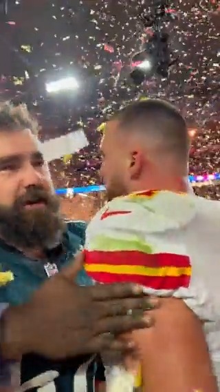 Nothing but love between the Kelce Brothers ❤️ Travis Kelce Jason Kelce