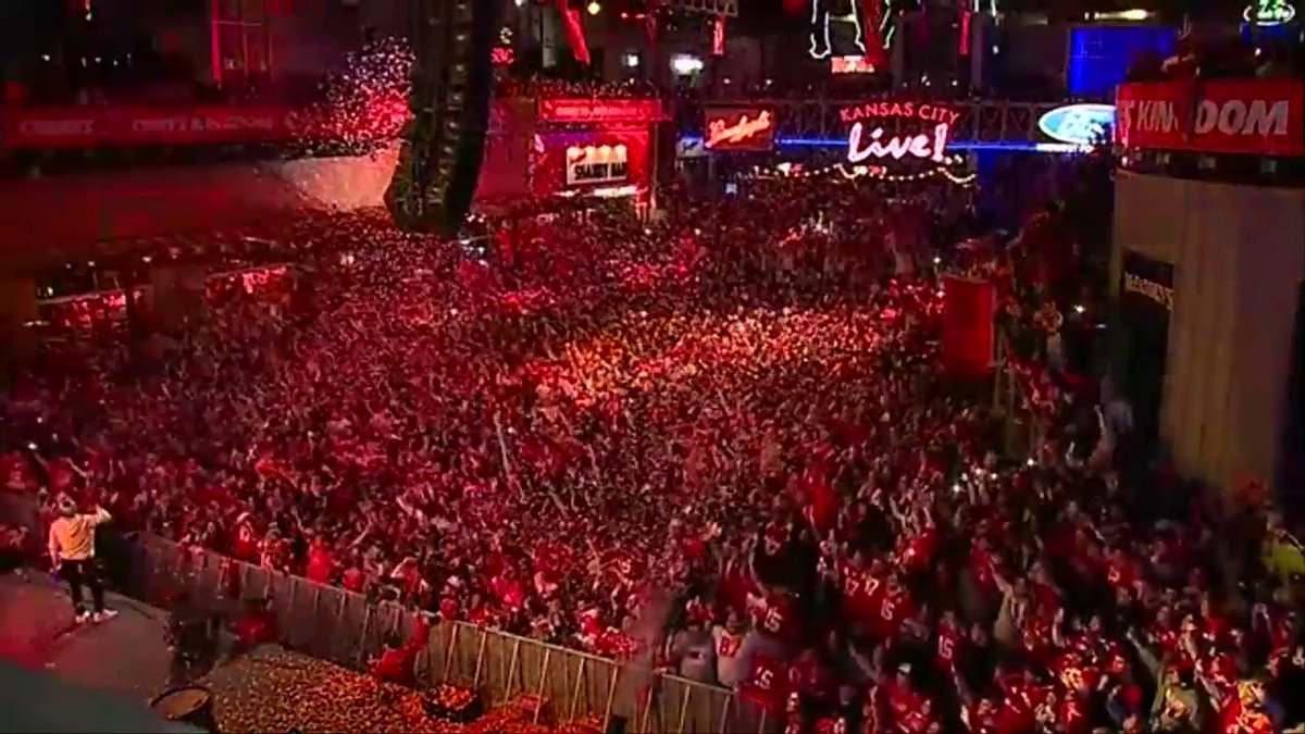 🗣 WE ARE THE CHAMPIONS Kansas City Chiefs fans are living their best lives rn