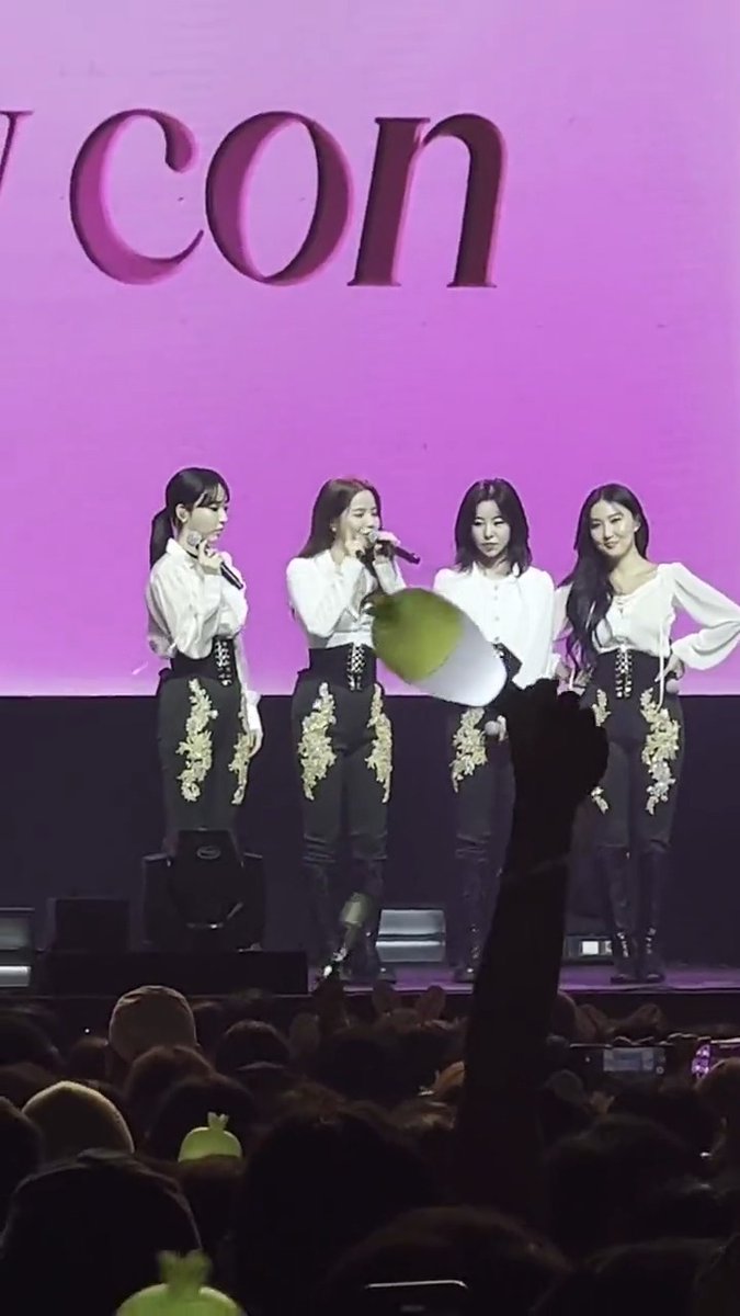 Dealing with PCD, Filo MOOMOOs? Here’s a recap of K-pop girl group 마마무(MAMAMOO)'s Manila concert last night. #MAMAMOOinPH