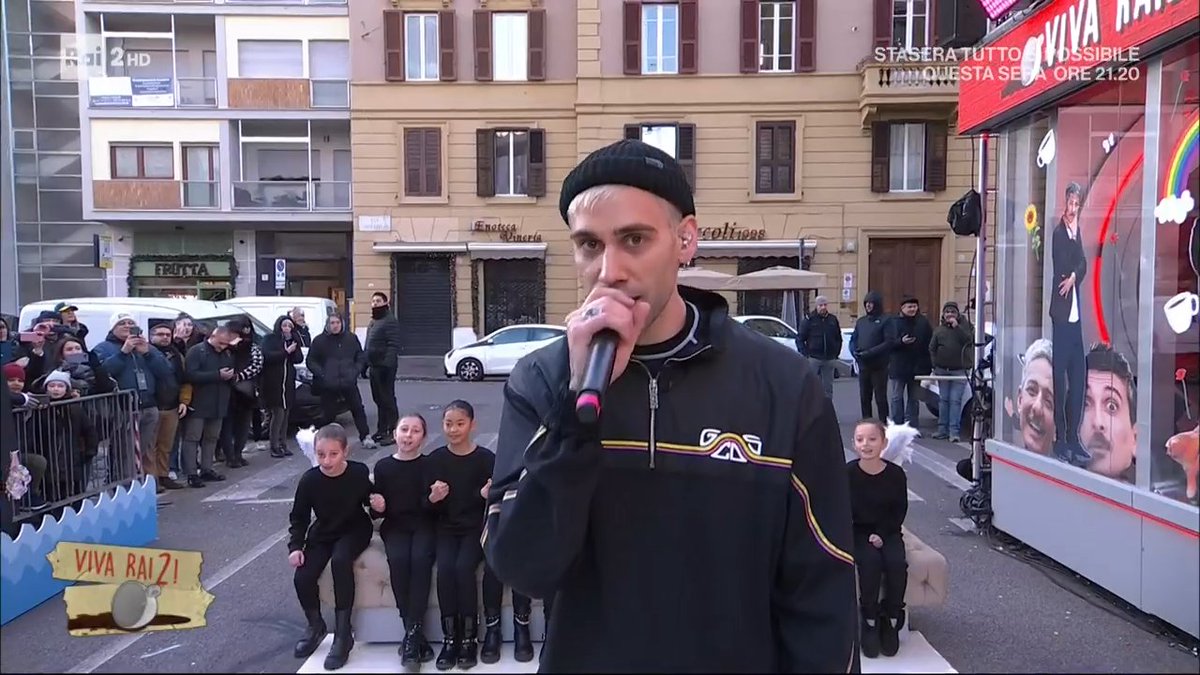Svegliarsi con una pioggia di emozioni: Mr.Rain, da #Sanremo2023 a #VivaRai2! 💥 La puntata è disponibile su RaiPlay 📲