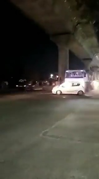 Watch: Truck driver drags car with 4 passengers for several kilometres in UP's Meerut. #Meerut #ViralVideo