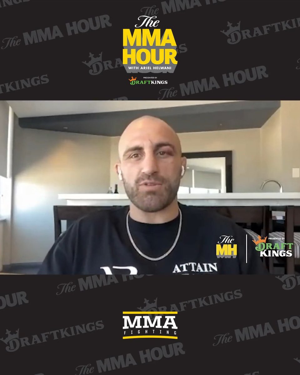 Alexander Volkanovski reveals what he said to Islam Makhachev during their fight 😳 #TheMMAHour "Is this all you got? You’re just trying to survive. You’re just hanging on for dear life. Come on, you little b****." ▶️