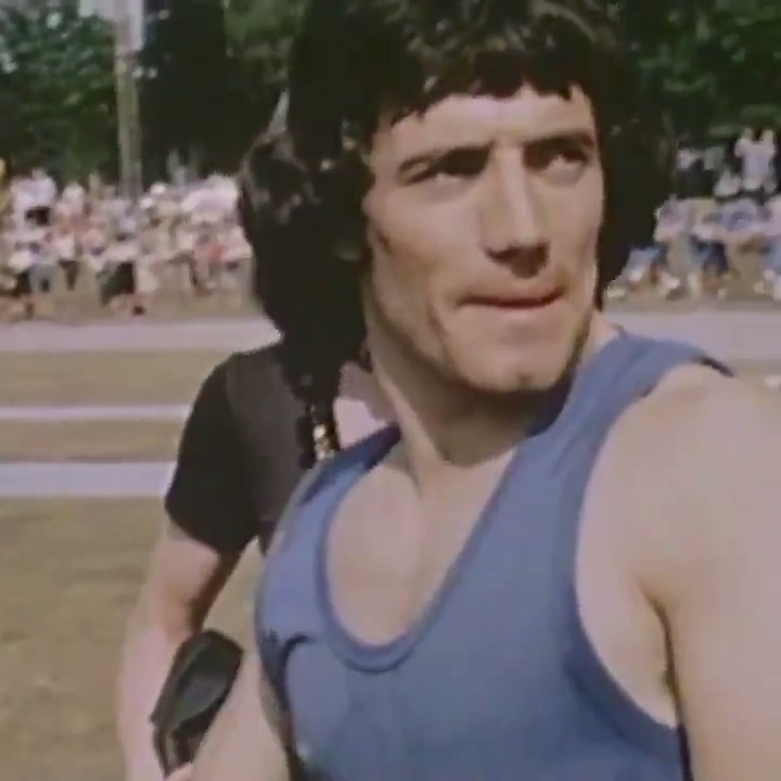 Happy birthday to Kevin Keegan who turns 72 today. Here he is, with his greatest ever achievement. You can keep your league titles and European footballer of the year award. Qualifying for the final of superstars after a nasty fall, is legendary