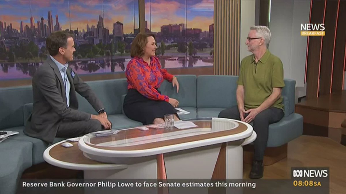 He's spent decades as a fearless singer-songwriter and activist - and now Billy Bragg is delighting fans with a run of concerts in Australia & NZ. Between a busy touring schedule, he stopped by the studio for a chat about his performances and his thoughts on Australian politics.