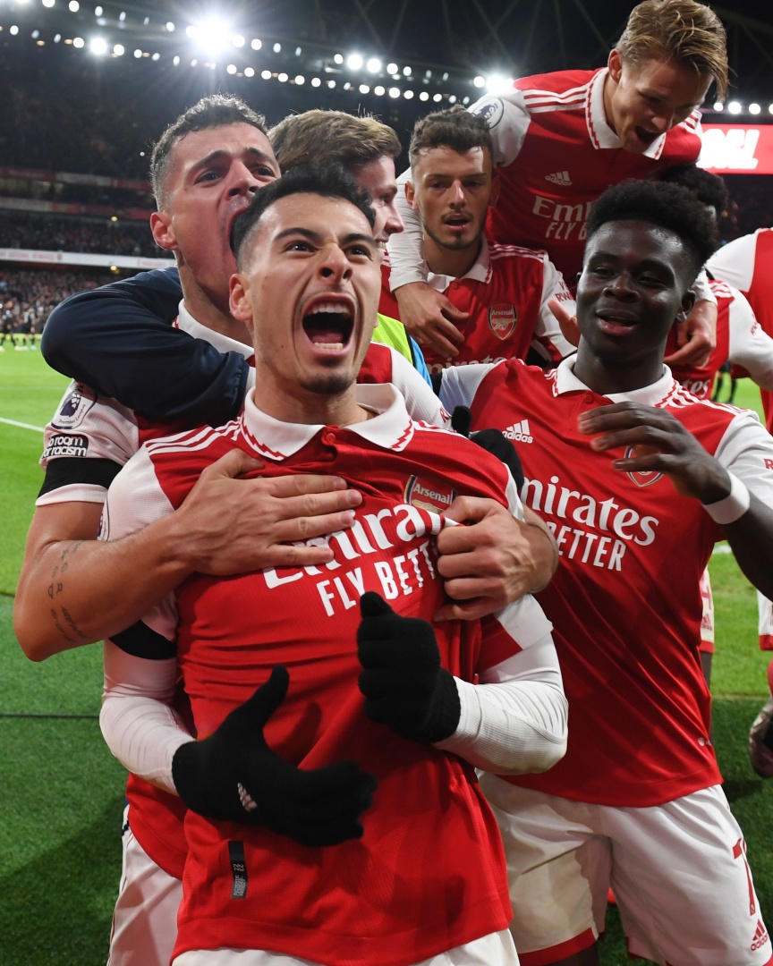 All of us. Together. Bringing the energy. Let's go, Gooners ⚡️