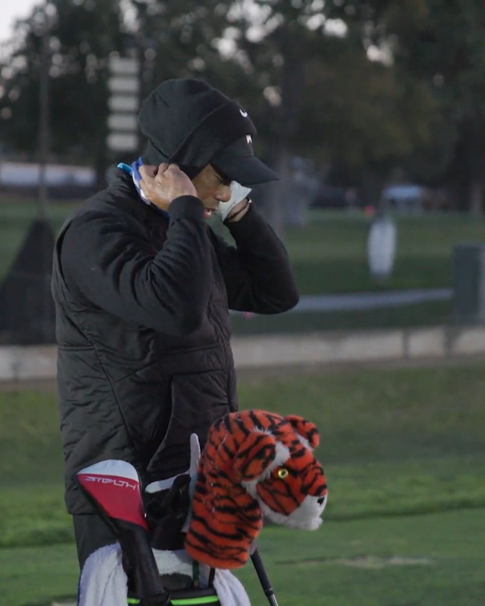 Heating up on a chilly morning 🔥 Tiger Woods is getting locked in early @TheGenesisInv.