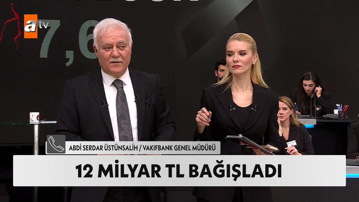 Vakıfbank Genel Müdürü Abdi Serdar Üstünsalih yardım gecesinde 12 Milyar TL bağışladı. #TürkiyeTekYürek