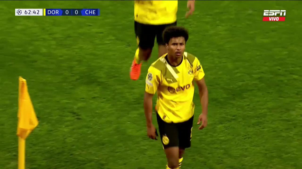 Pfff, Karim Adeyemi dejó pagando a Enzo Fernández y firmó un GOLAZO para el Borussia Dortmund. 😳