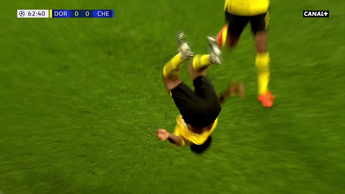 Karim Adeyemi qui mange littéralement Enzo Fernandez sur contre-attaque. 😱😮‍💨 Dortmund mène 1-0 ! 🎥 CANAL+ Foot