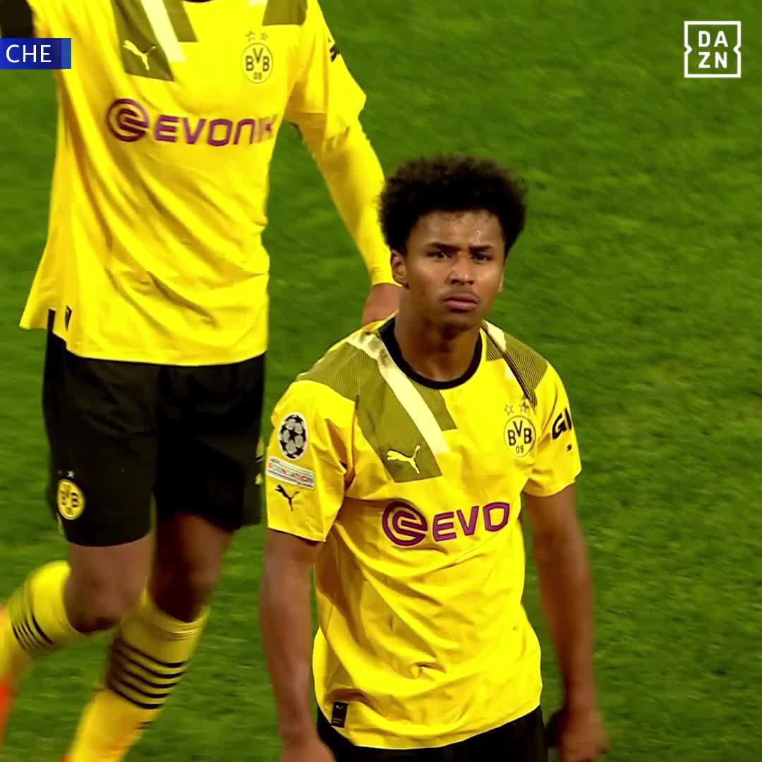 Adeyemi lรคuft los, wer will was machen? #DAZNmoment #UCL #BVBCHE