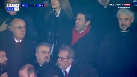 Até Rui Costa cantou com os adeptos benfiquistas 😂❤️