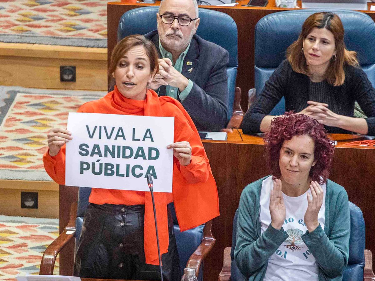 Por cada cartel de apoyo a la Sanidad Pública arrancado por Ayuso, pegaremos 10, 100 y 1.000 más.
