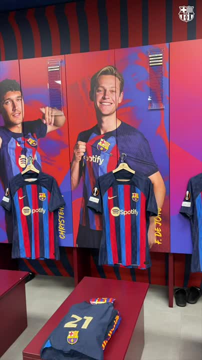 BLAU. GRANA. #BarçaMUFC