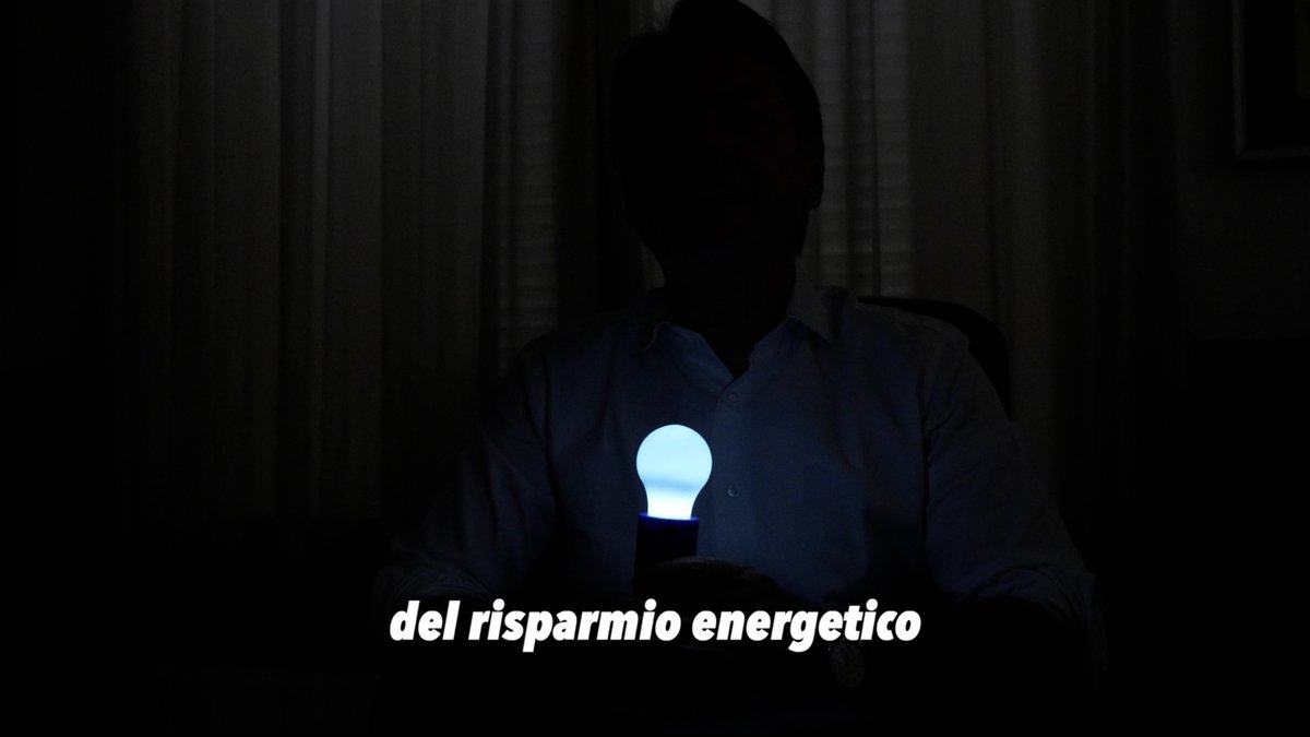 Ho un messaggio per voi. Eccezionalmente con il favore delle tenebre…