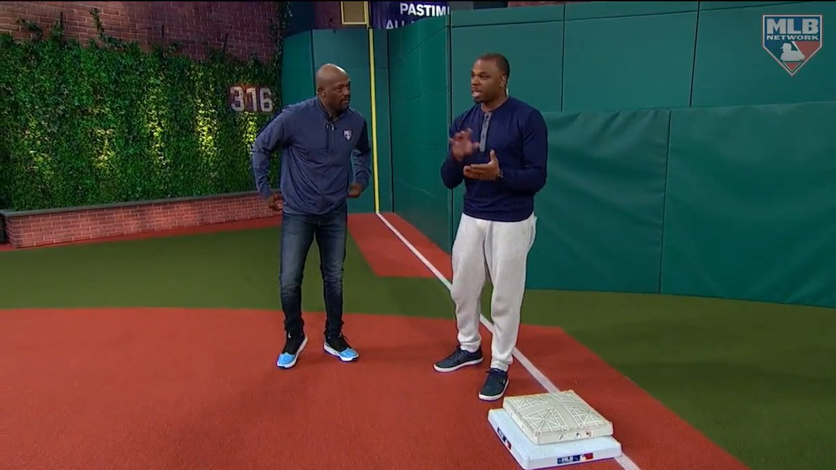 These two stole a combined 665 bases in their Big League careers! Harold Reynolds and Rajai Davis discuss how they expect bigger bases will impact the running game in 2023. 📺 MLB Tonight: What's New in 2023 - tonight at 7pm ET