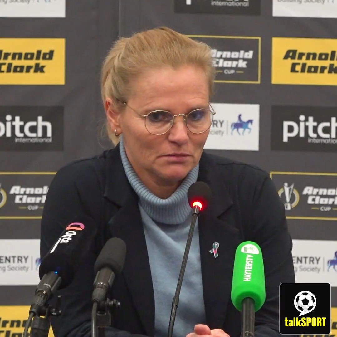 👀 "It was a horrible pitch" 😡 "At this level, it's really unacceptable" 🗣️ England's Sarina Wiegman hits out at the Stadium MK playing surface