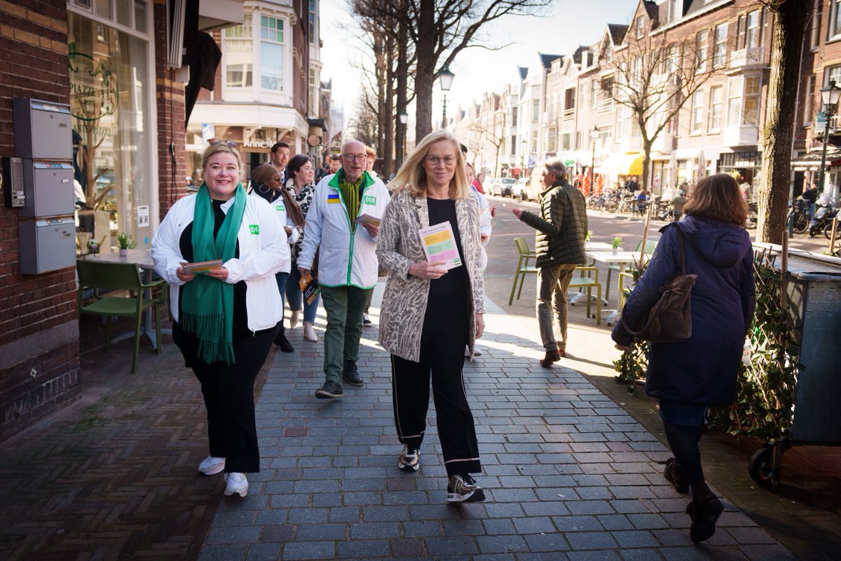 Wij gaan optimistisch het weekend in 🚀 Net als onze Sigrid Kaag! Wil je ook aangestoken worden door het D66 enthousiasme? Kom morgen naar onze campagne aftrap. Samen kleuren we Arnhem D66 groen!