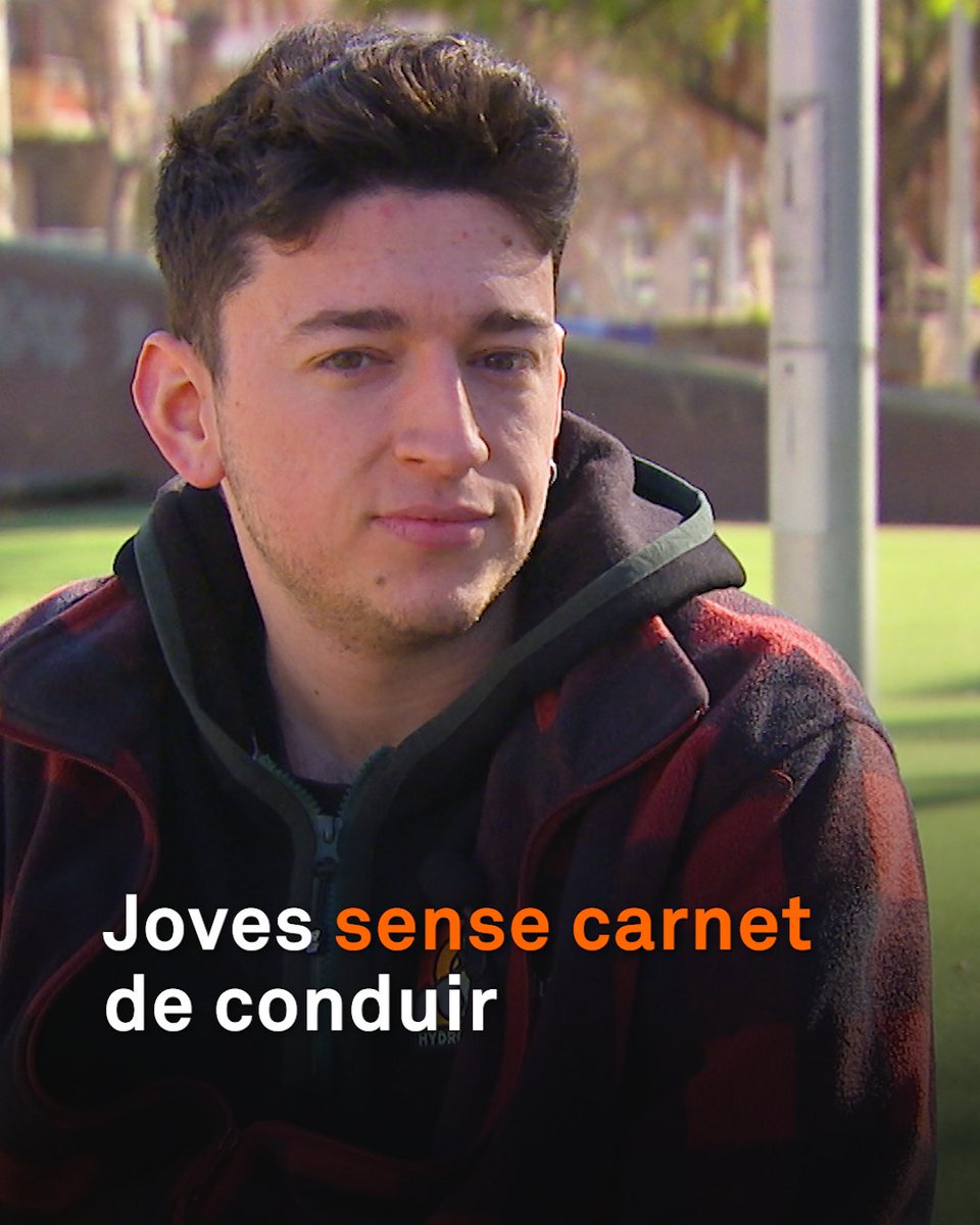 “No tinc carnet de cotxe, ni ganes de treure-me’l.” Cada cop més joves com l’Álvaro no es treuen el carnet als 18 anys. Diuen que tenen alternatives més sostenibles o que és massa car. Des del 2011, les llicències entre els 18 i 20 anys han caigut un 36%.