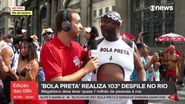 Cordão da Bola Preta realiza o 103º desfile de sua história no Rio de Janeiro; expectativa é de que se juntem ao bloco quase 1 milhão de foliões – alguns mais criativos como o Ricardo, cuja fantasia está "personificando" o bloco. ➡ Assista na #GloboNews: