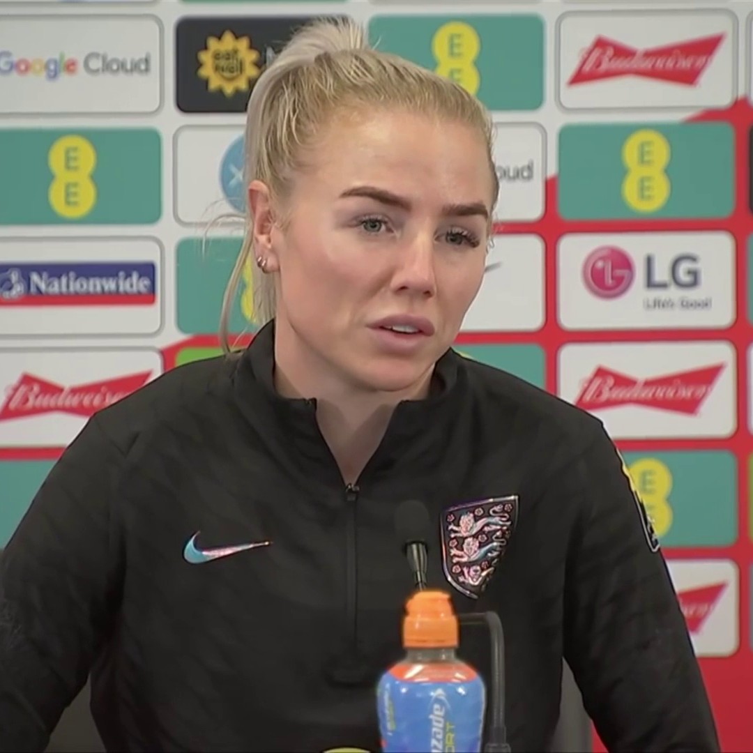 🗣️ "I think it's very inappropriate" Sarina Wiegman and Alex Greenwood were disappointed with Tiger Woods handing Justin Thomas a tampon during the opening round of the Genesis Invitational.