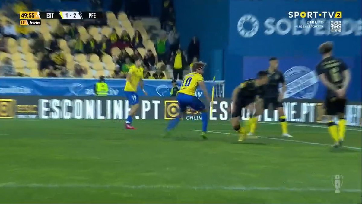 Tiago Gouveia with a great assist for Francisco Geraldes’ goal against Paços de Ferreira!