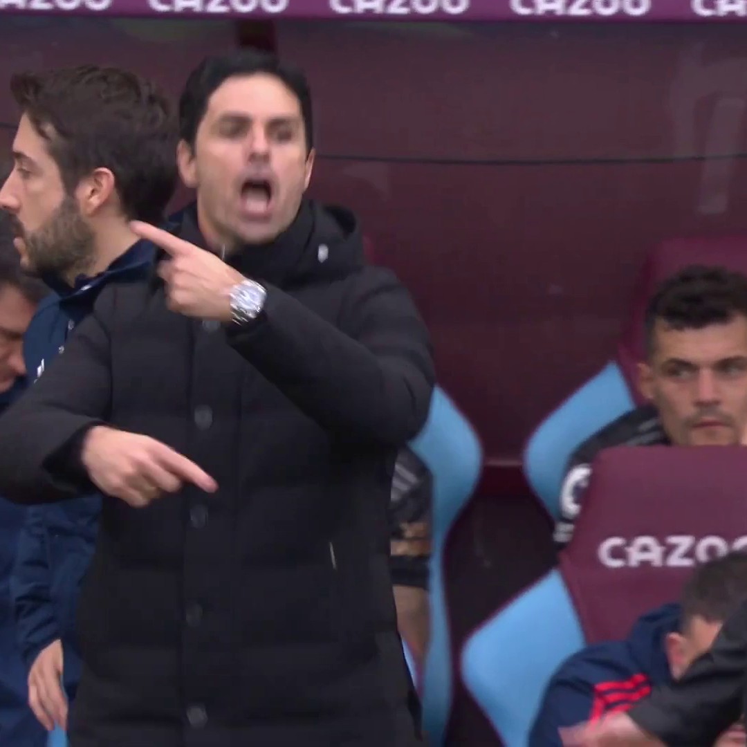 Mikel Arteta got caught in 4K mocking the referee! 📸😆