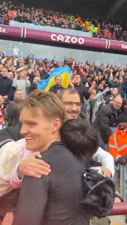 A moment one young Gooner will never forget 🤩 Our captain ❤️