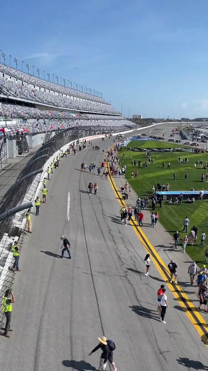 Can't beat that view 👌 #Daytona500