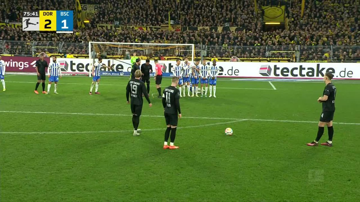 MARCO REUS FREE KICK BEAUTY! 🔥