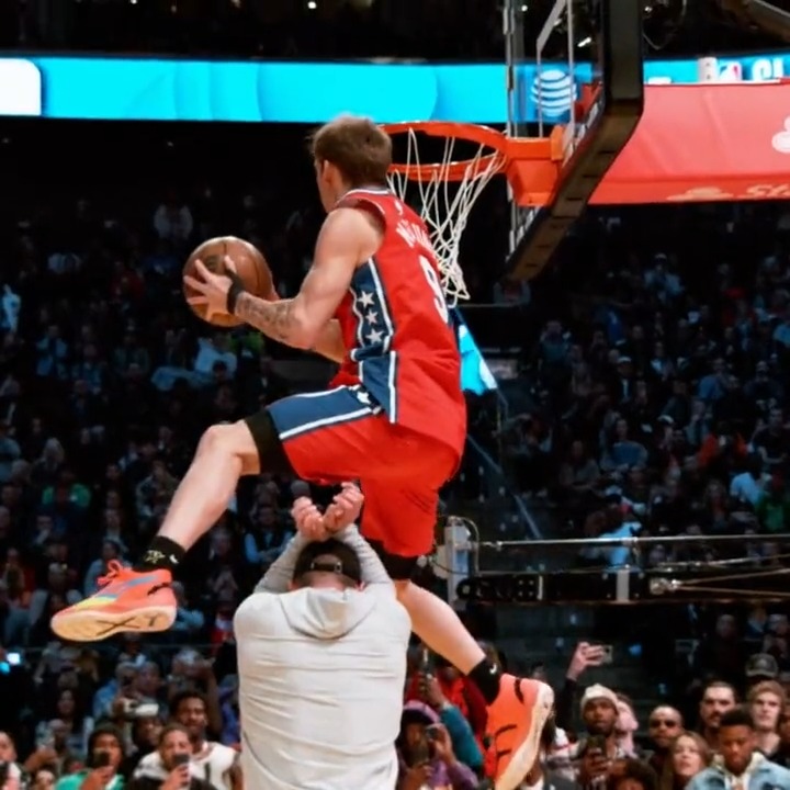 Mac's pause on the double-pump reverse is even crazier in #PhantomCam! 🤯 #ATTSlamDunk #StateFarmSaturday