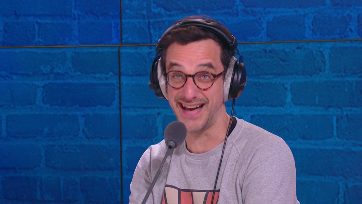 📢 Le cri de gueule de pierre dorian sur Messi : "Je m'adresse aux supporters du PSG qui seraient en extaaaaase devant cette fin de match : ne tombez pas dans le panneau. Ce but, ce coup franc ne doit pas faire oublier ses prestations. Son match hier contre Lille est INDIGNE."