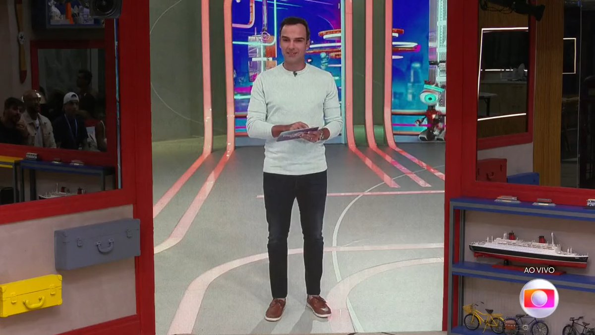 .Tadeu Schmidt: "Todas as religiões têm o nosso respeito. Todas. Nenhuma religião é melhor do que as outras, nenhuma religião é pior que as outras. Não tem religião do bem, religião do mal... Todas têm os mesmos direitos. Todas têm a nossa admiração" #BBB23 #RedeBBB
