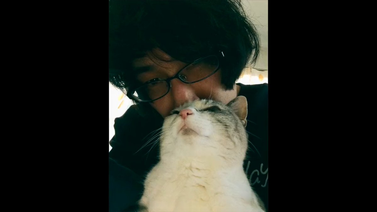 祝！けいこ２１歳！！ けいこを愛している。永遠なんてないって人は言うけど永遠に愛している。おめでとうけいこ。誕生して存在して息してくれてありがとう。 メモリアル動画作った。今日が俺の祝日だ。