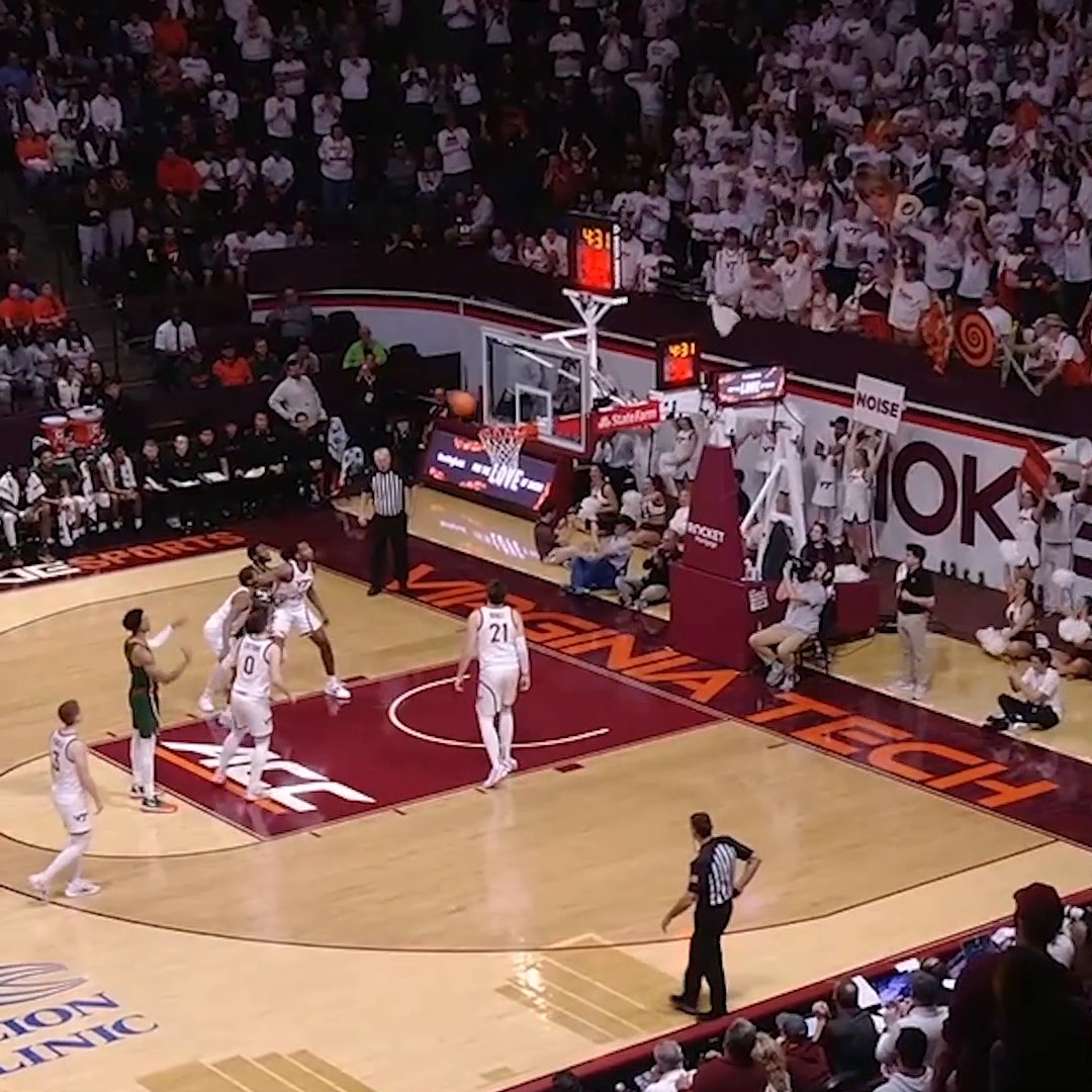 🗣️ "BACON FOR EVERYBODY!" What a moment in Blacksburg 😂