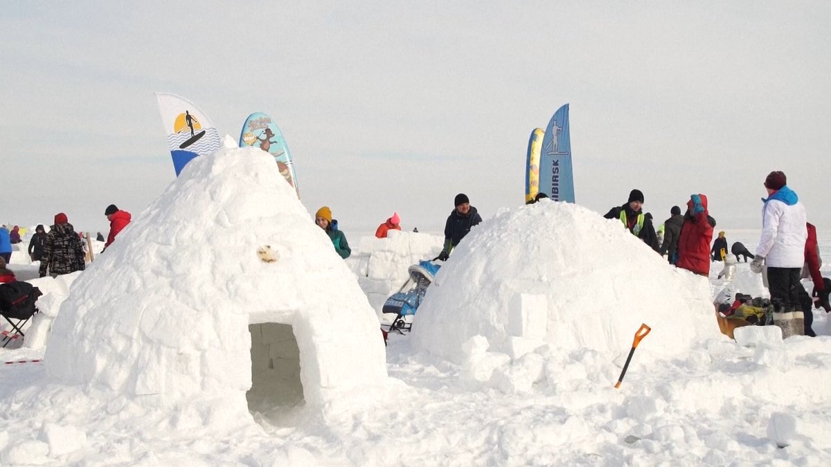 More than 2,000 people attended an Igloo Festival in Siberia, building 198 igloos.