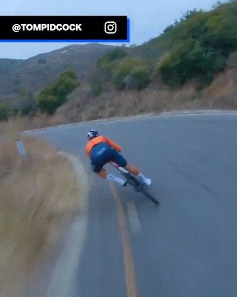 The future #Milanosanremo winner 🔥 🇬🇧 Pidcock will fly down the Poggio 🥵
