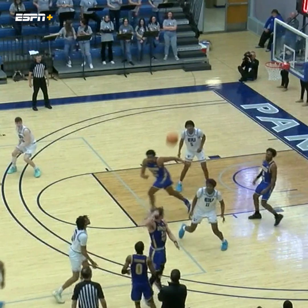 HOW DID HE MAKE THIS? 😱 Morehead State Men's Basketball