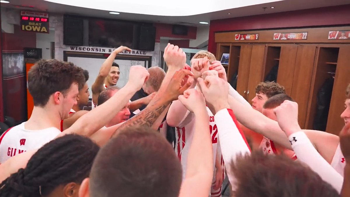 "This place means something" Last night's honorary captain @Brian_Butch had a strong message postgame about what it means to be a Badger 💯