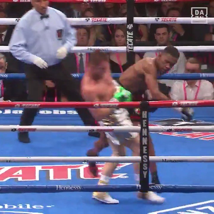 head movement is on another level Canelo Alvarez