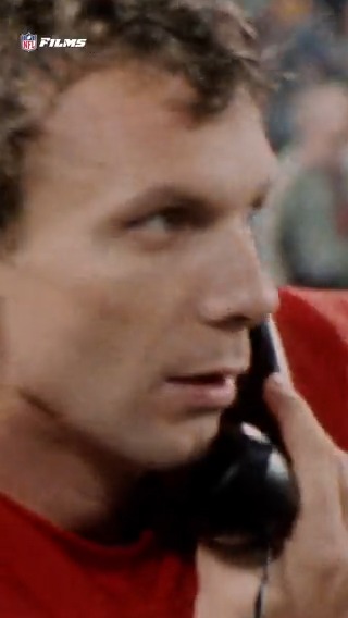 .Joseph Montana used to call his wife from the sideline phone in the middle of games 😂 (via NFL Films)