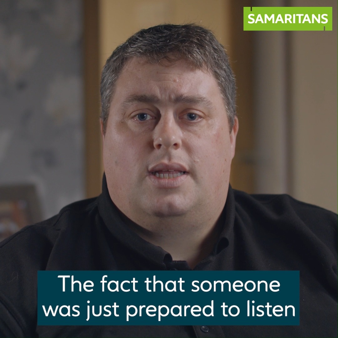 “Do you need a coffee?” These simple words of small talk from a stranger interrupted Anthony’s dark thoughts 20 years ago. 20 years on, he’s a Samaritans volunteer. Hear his powerful story of how #SmallTalkSavesLives