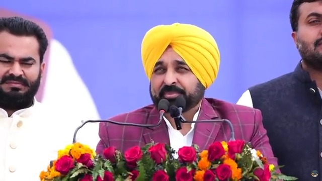 ਪੰਜਾਬ ‘ਚ ਪੀਣ ਵਾਲੇ ਸਾਫ਼ ਪਾਣੀ ਦੀ ਬਹੁਤ ਵੱਡੀ ਸਮੱਸਿਆ ਹੈ…ਪੰਜਾਬ ਦਾ ਨਾਮ ਪਾਣੀਆਂ ‘ਤੇ ਹੈ, ਪਰ ਸਾਡੇ ਕੋਲ ਤਾਂ ਧਰਤੀ ਹੇਠਾਂ ਵੀ ਪਾਣੀ ਨਹੀਂ ਬਚਿਆ…ਹੁਣ ਕੁਦਰਤ ਨੇ ਜ਼ਿੰਮੇਵਾਰੀ ਮੇਰੀ ਲਗਾਈ ਹੈ..ਇਹ ਜ਼ਿੰਮੇਵਾਰੀ ਪੂਰੀ ਤਨਦੇਹੀ ਨਾਲ ਨਿਭਾਵਾਂਗੇ…