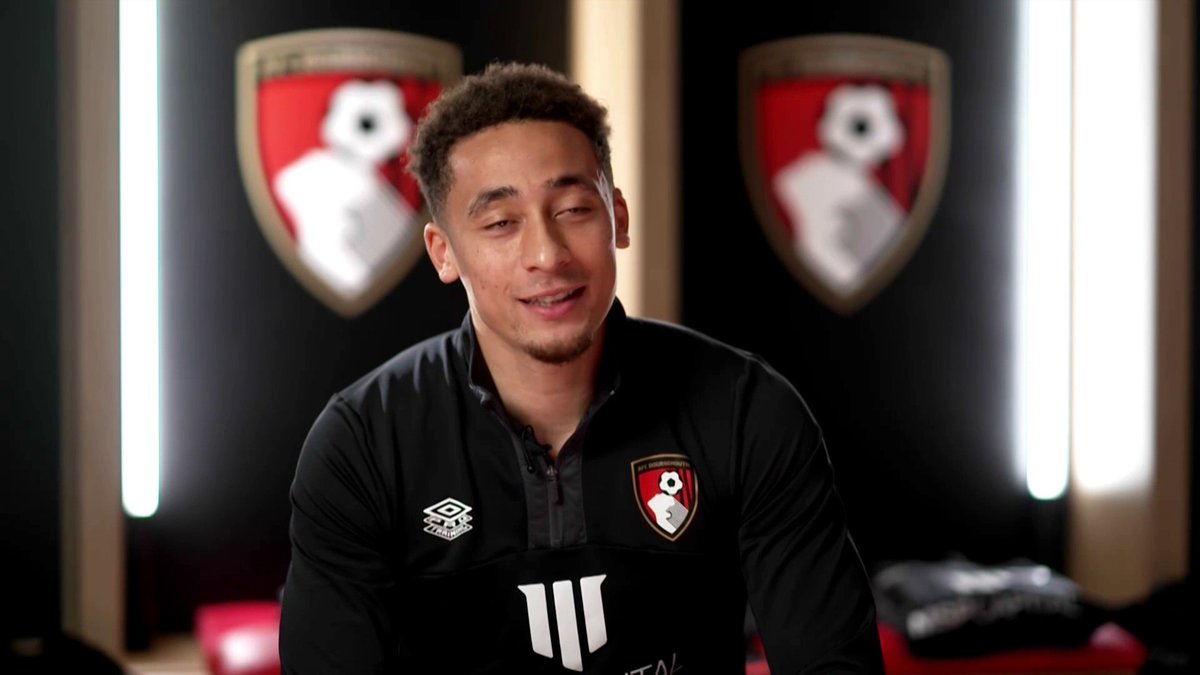 🗣️ “I was an Arsenal fan [growing up].” 🗣️ “Arsenal fan, why?” 🗣️ “Thierry Henry.” Bournemouth midfielder Marcus Tavernier reveals that he’s an Arsenal fan because of Thierry Henry. 🇫🇷