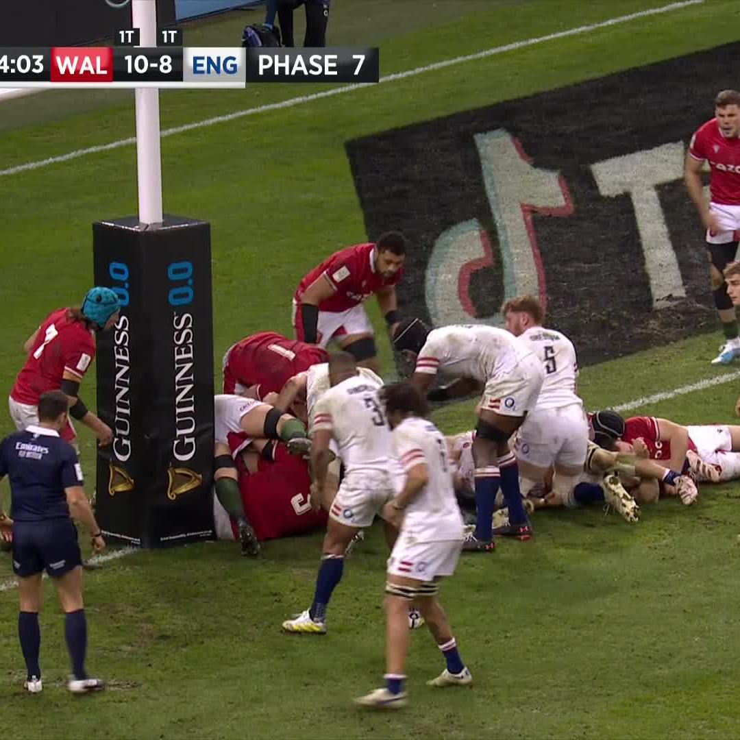 𝐎𝐧 𝐭𝐡𝐞 𝐜𝐡𝐚𝐫𝐠𝐞🦏 Kyle Sinckler with try No.2! #WALvENG | BBC Sport